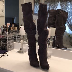 Super cute Gray thigh high boots NEW.